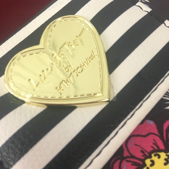 NWT Luv Betsey by Betsey Johnson Wallet - Picture 2 of 7
